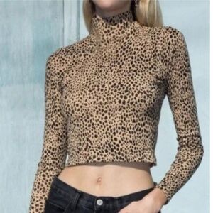 Brandy Melville DANIELA Beige And Black Leopard Animal Print Turtleneck Top O/S